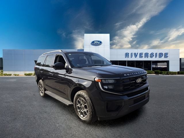 Certified 2025 Ford Expedition Active RWD image 1