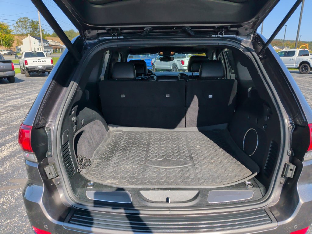 Used 2017 Jeep Grand Cherokee Trailhawk AWD/4WD image 31