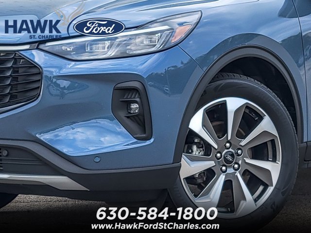 Certified 2024 Ford Escape Platinum w/ Class II Trailer Tow Package AWD/4WD image 3