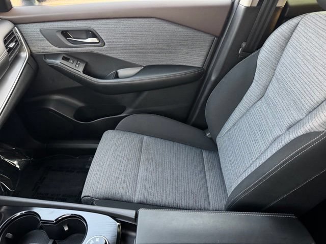 Used 2023 Nissan Rogue SV AWD/4WD image 20