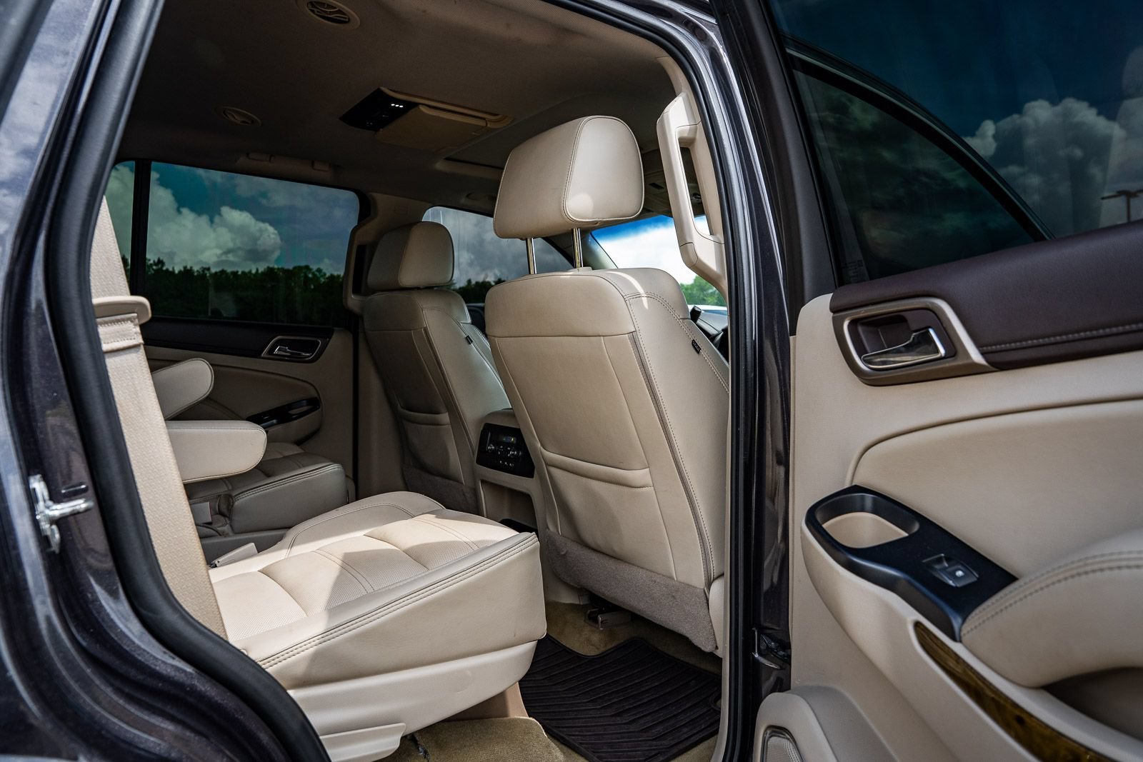 Used 2017 GMC Yukon Denali w/ Open Road Package RWD image 13