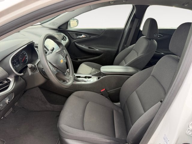 Used 2024 Chevrolet Malibu LT FWD image 9