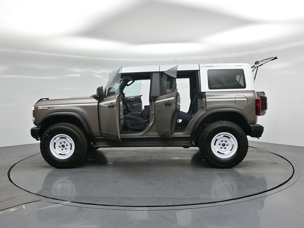 Certified 2026 Ford Bronco Heritage Edition AWD/4WD image 34