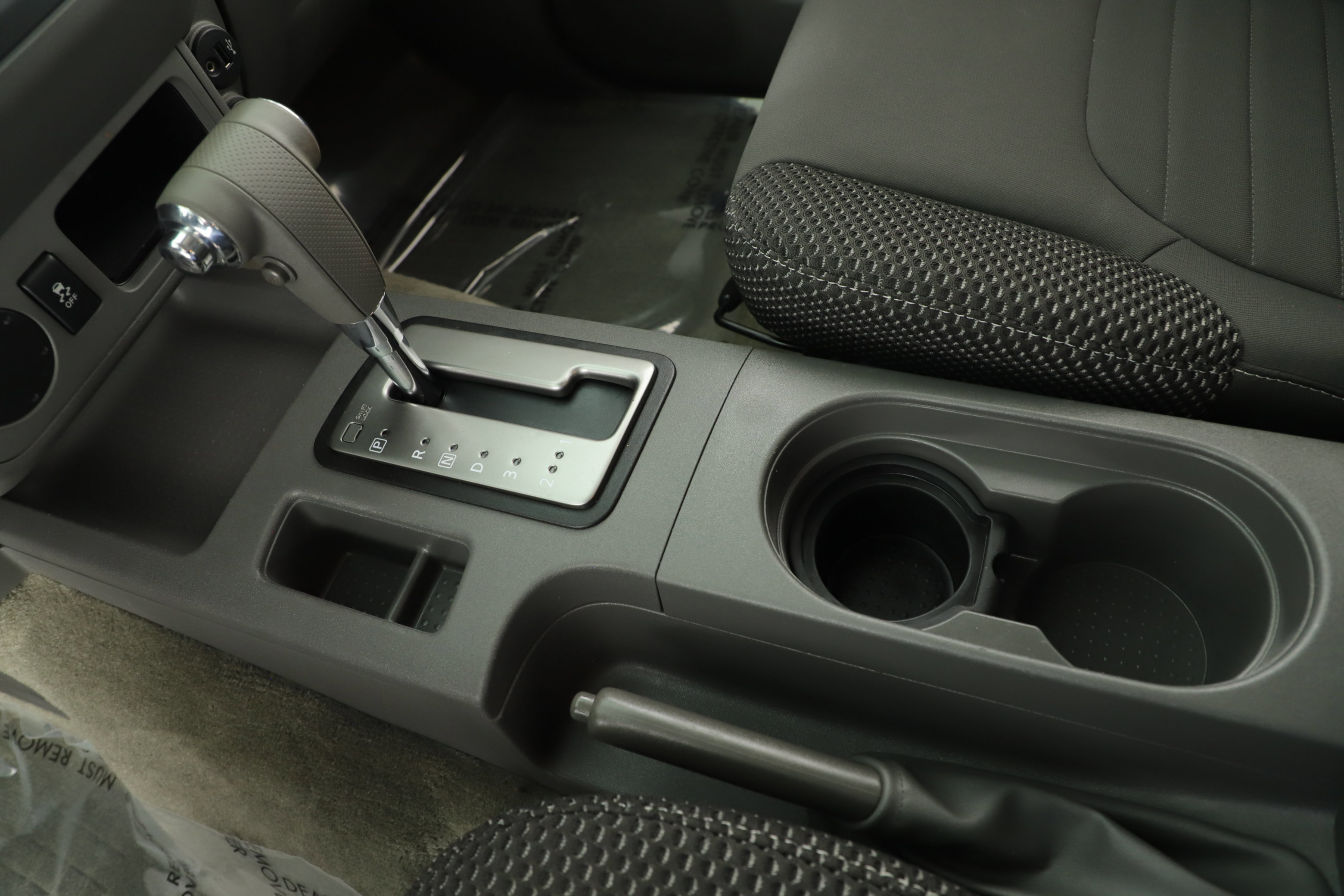 Used 2018 Nissan Frontier SV image 15