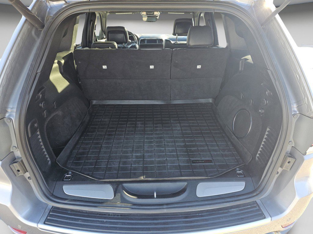 Used 2018 Jeep Grand Cherokee Limited image 27