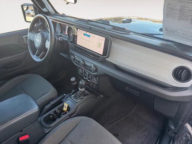 Used 2025 Jeep Wrangler Unlimited Sport AWD/4WD image 15
