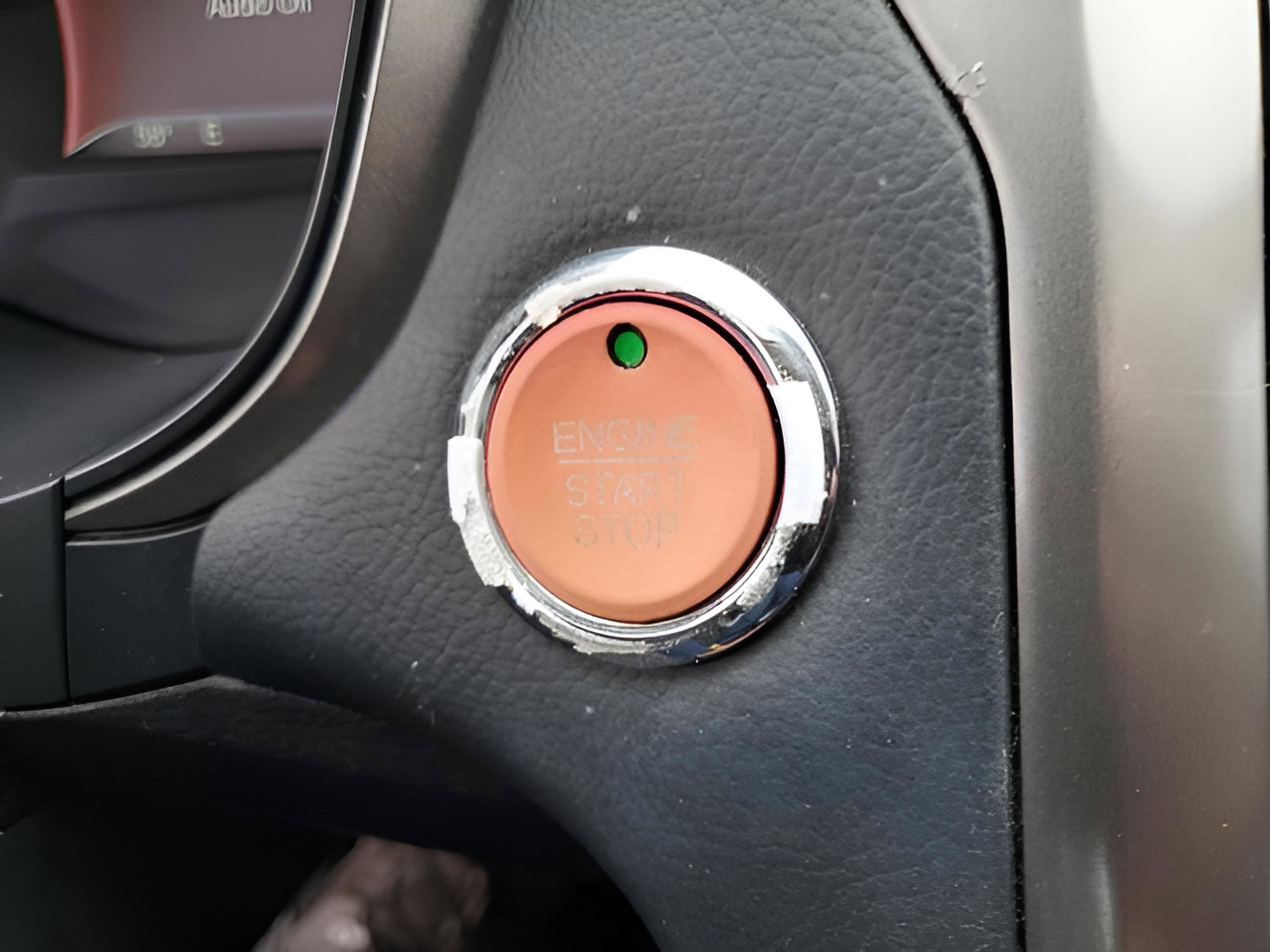 Certified 2018 Ford Fusion SE w/ Fusion SE Technology Package FWD image 24