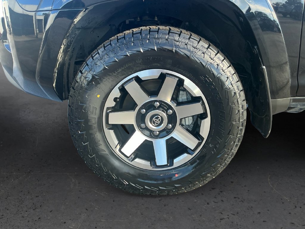 Used 2024 Toyota 4Runner TRD Off-Road Premium w/ Off Road Premium Plus Package AWD/4WD image 13