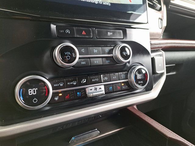 Certified 2024 Ford Expedition Limited image 12