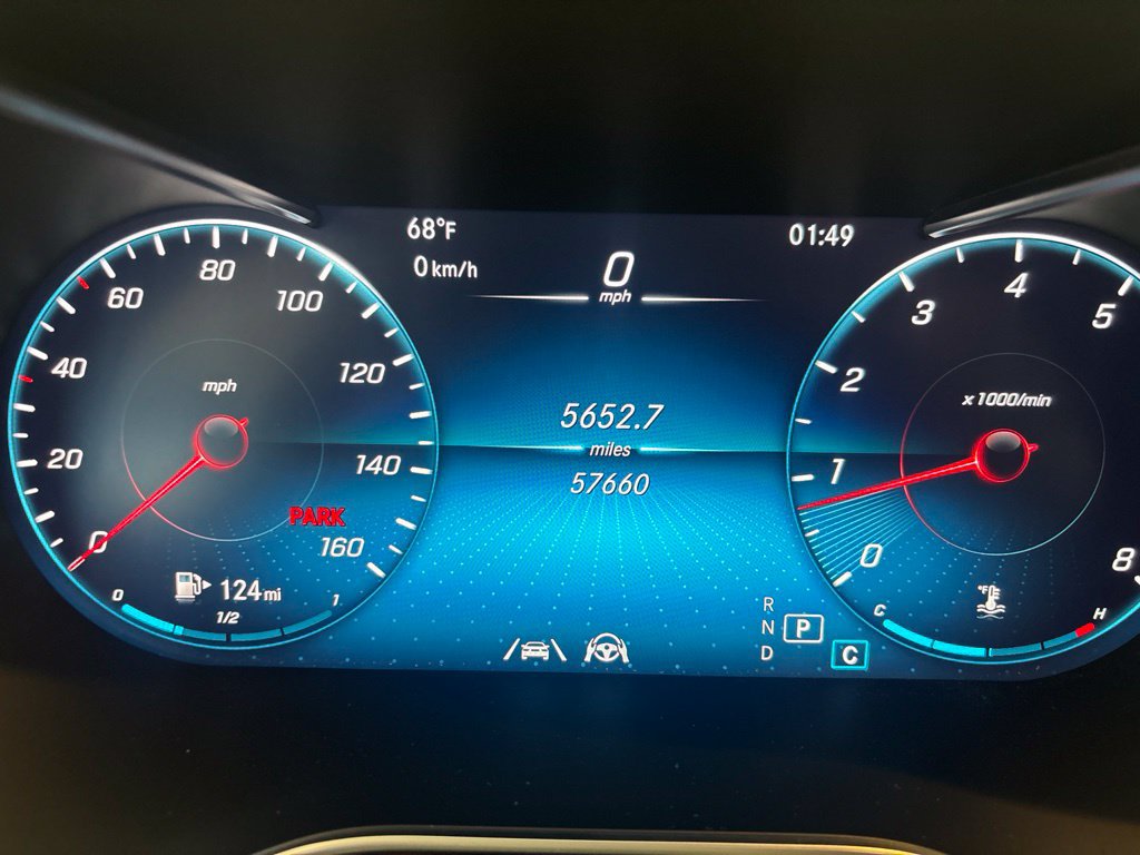 Used 2021 Mercedes-Benz GLC 300 4MATIC image 4