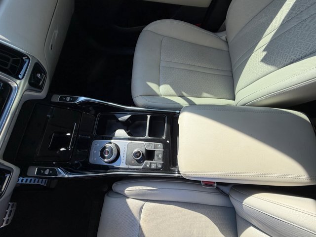 Used 2023 Kia Sorento SX Prestige w/ Panoramic Sunroof Package AWD/4WD image 15