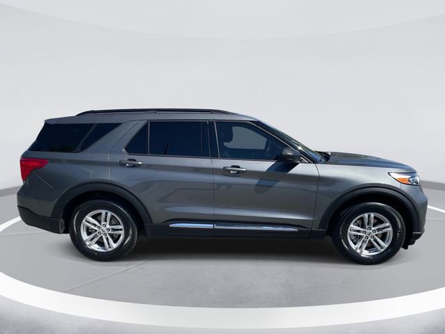 Certified 2023 Ford Explorer XLT w/ Equipment Group 202A RWD image 4