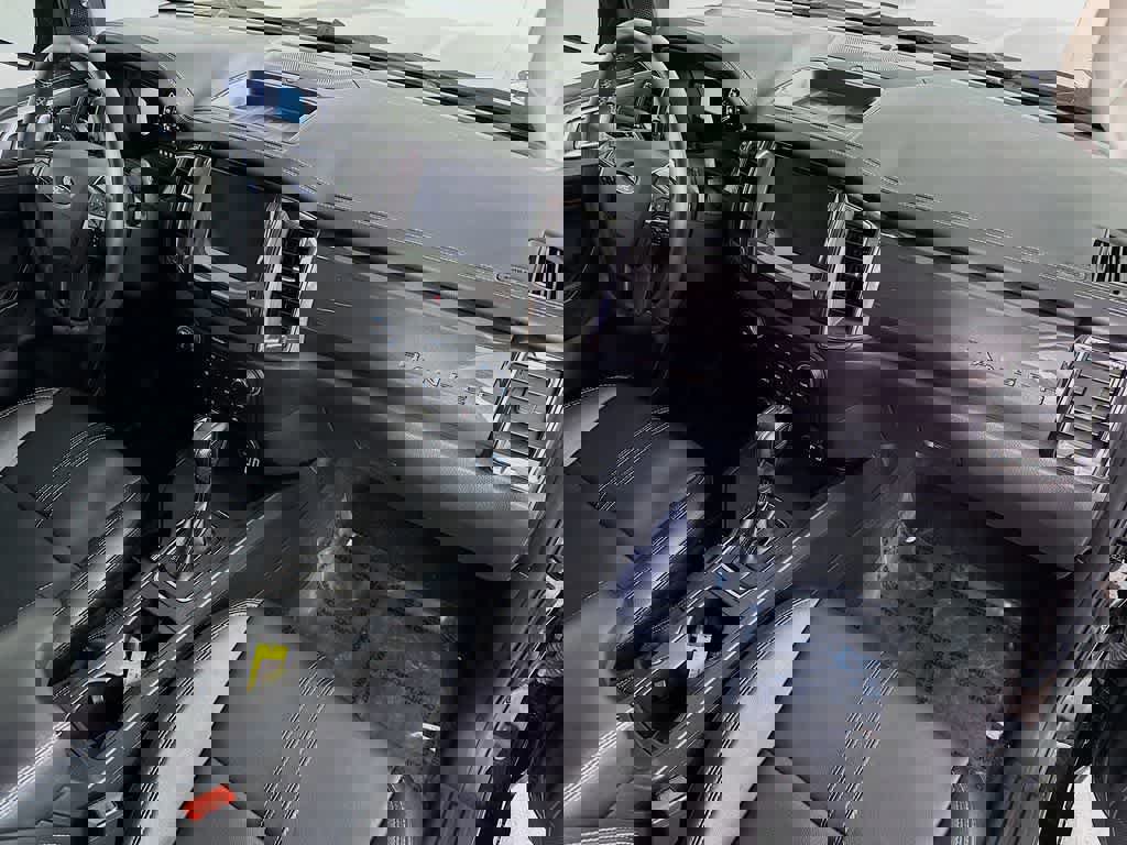 Certified 2020 Ford Ranger Lariat w/ Equipment Group 501A Mid image 32