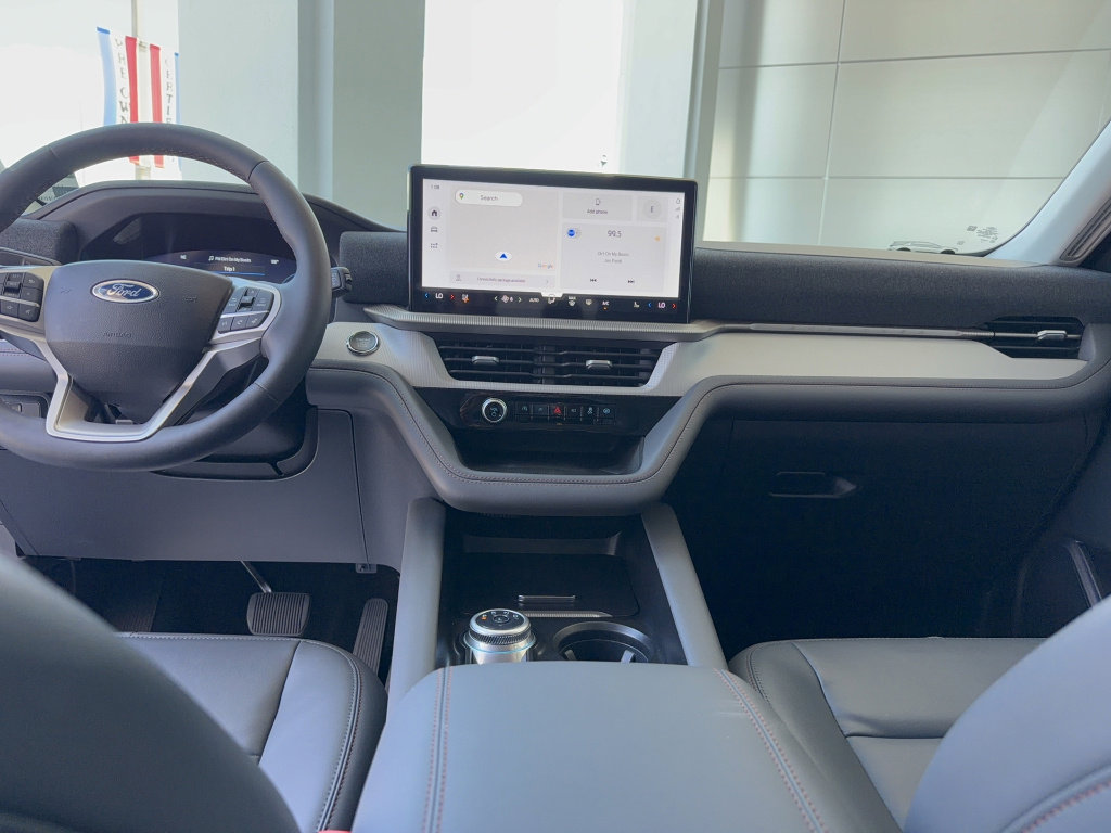 Certified 2025 Ford Explorer Active w/ Active Comfort Package RWD image 29