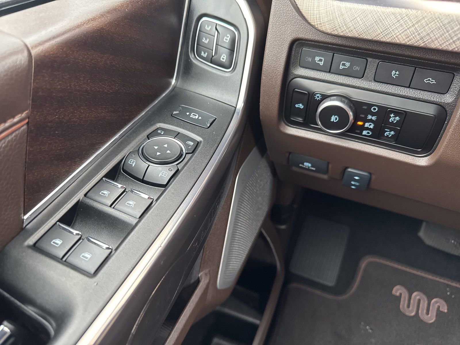 Certified 2024 Ford F350 King Ranch w/ Chrome Package image 26