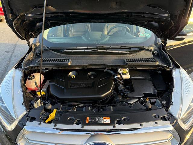 Certified 2019 Ford Escape Titanium AWD/4WD image 21