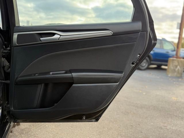 Certified 2020 Ford Fusion SE image 30