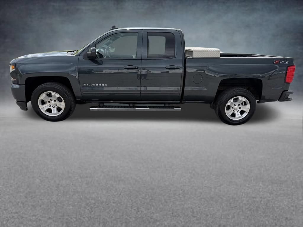Used 2018 Chevrolet Silverado 1500 LT w/ All Star Edition AWD/4WD image 2