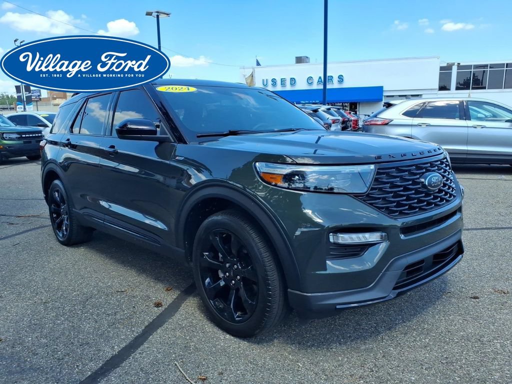 Certified 2024 Ford Explorer ST-Line w/ Class IV Trailer Tow Package AWD/4WD image 4