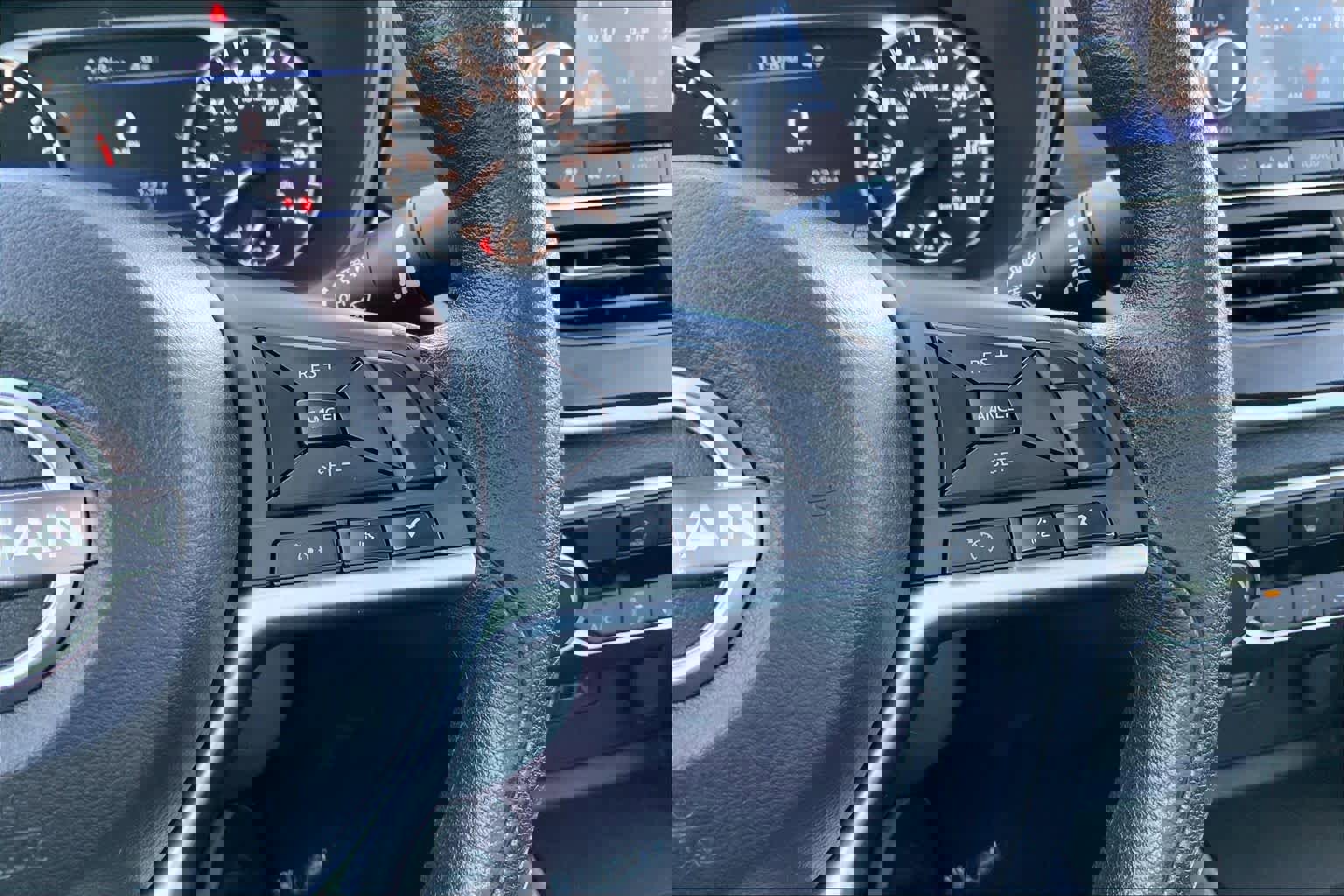 Used 2024 Nissan Altima 2.5 SV image 24