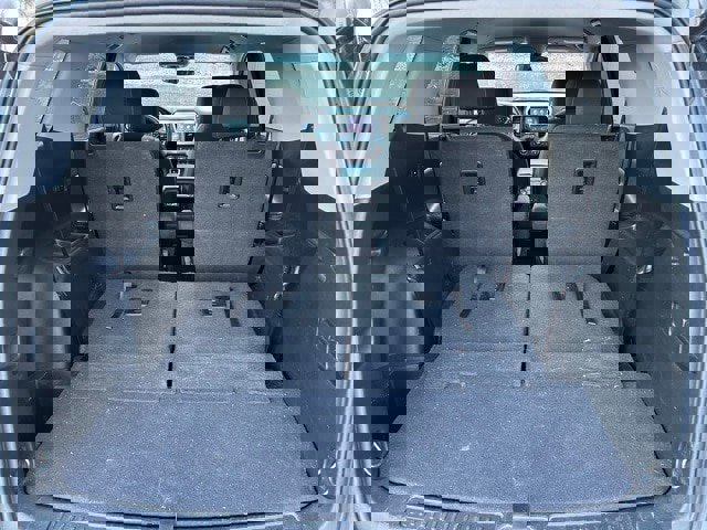 Used 2021 GMC Acadia SLE image 11