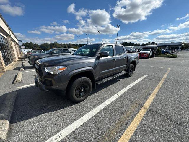 Used 2022 Toyota Tacoma SR AWD/4WD image 1