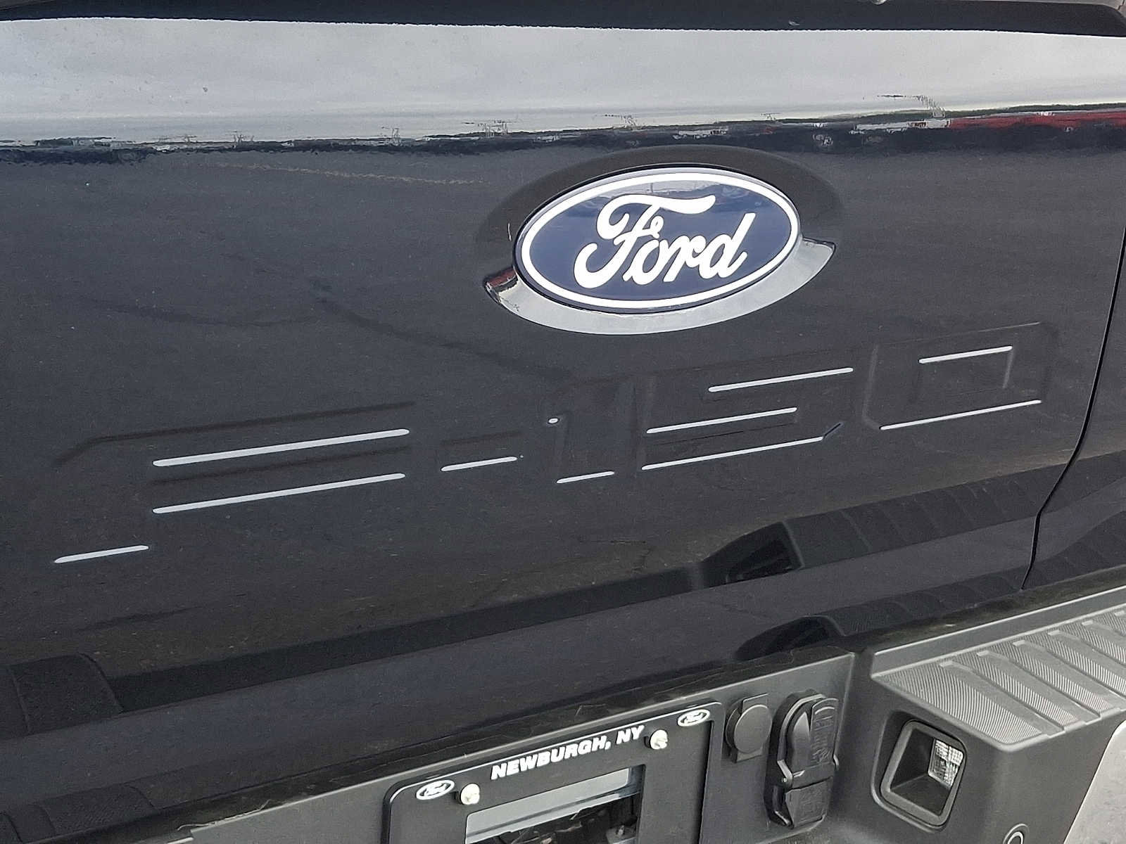 Certified 2025 Ford F150 Lariat w/ Equipment Group 502A High AWD/4WD image 30