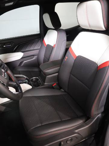 Used 2024 GMC Canyon AT4X AWD/4WD image 8
