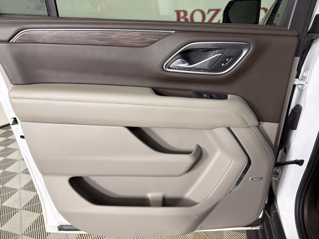Used 2021 Chevrolet Suburban LT w/ LT Signature Package RWD image 31