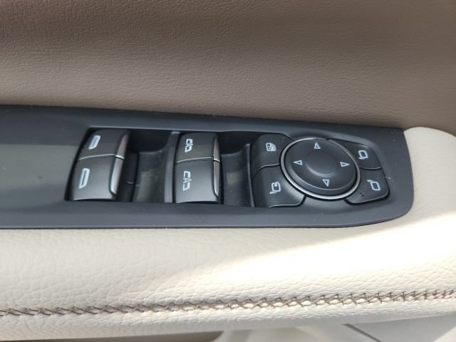 Used 2026 GMC Yukon Denali w/ Denali Reserve Package RWD image 28