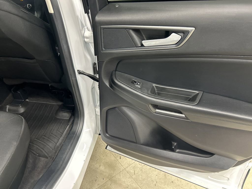Certified 2020 Ford Edge SE image 25
