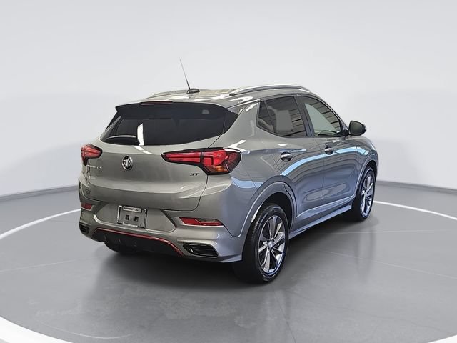 Used 2023 Buick Encore GX Select w/ Sport Touring Package FWD image 3