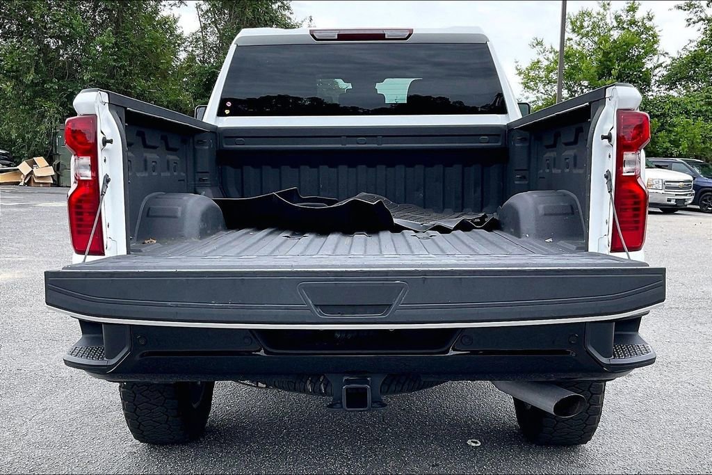 Used 2025 Chevrolet Silverado 2500 Custom w/ Custom Value Package AWD/4WD image 17