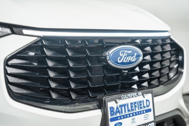Certified 2024 Ford Escape SE w/ PHEV Premium Package image 13