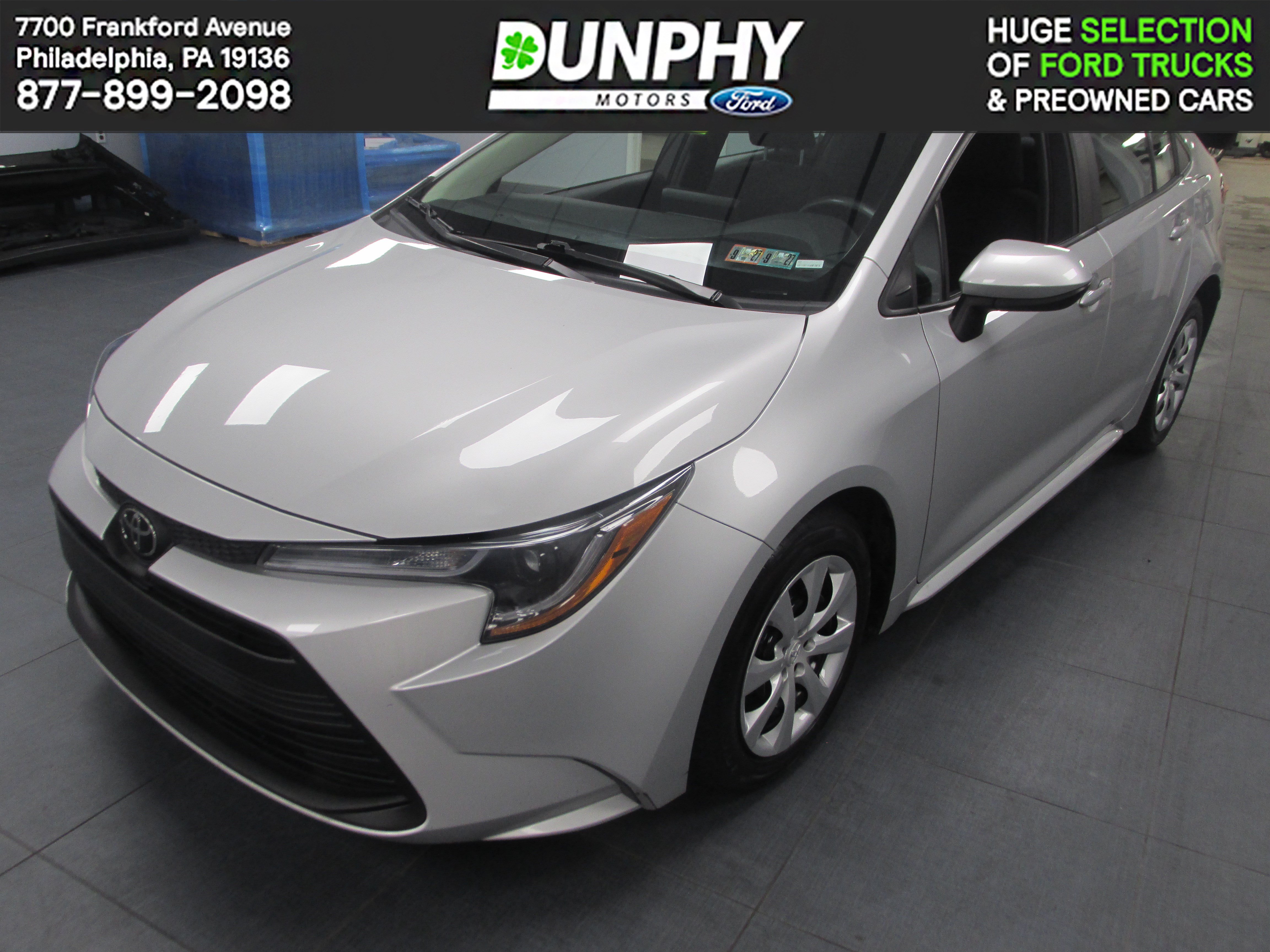 Used 2024 Toyota Corolla LE FWD image 1