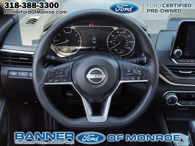 Used 2024 Nissan Altima 2.5 SV FWD image 17