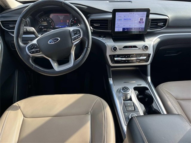Certified 2021 Ford Explorer XLT w/ Equipment Group 202A image 14