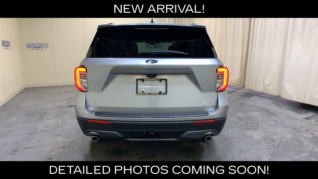Certified 2023 Ford Explorer XLT w/ Equipment Group 202A image 4