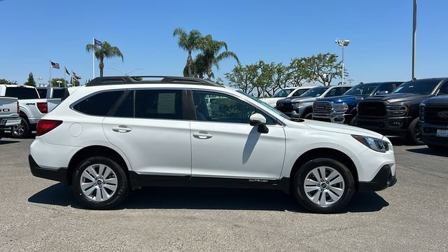 Used 2018 Subaru Outback 2.5i Premium AWD/4WD image 2