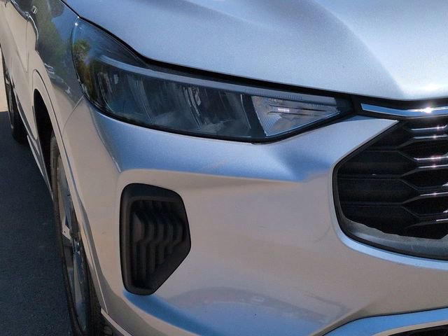 Certified 2023 Ford Escape ST-Line w/ Tech Pack #1 FWD image 11