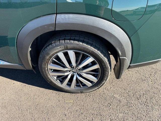 Used 2022 Nissan Pathfinder Platinum w/ Cargo Package image 9