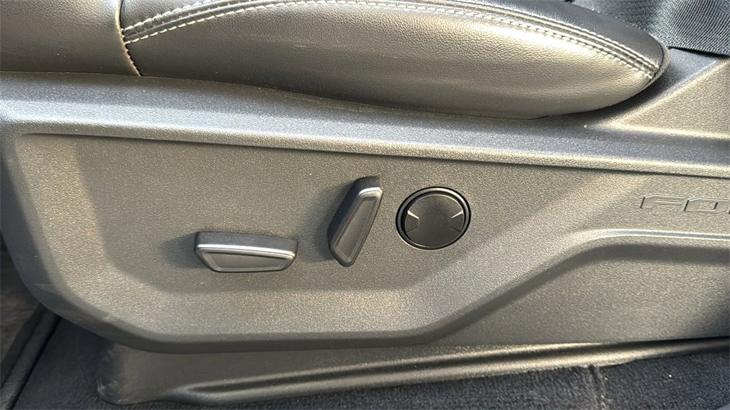 Certified 2025 Ford Expedition Max Platinum image 21