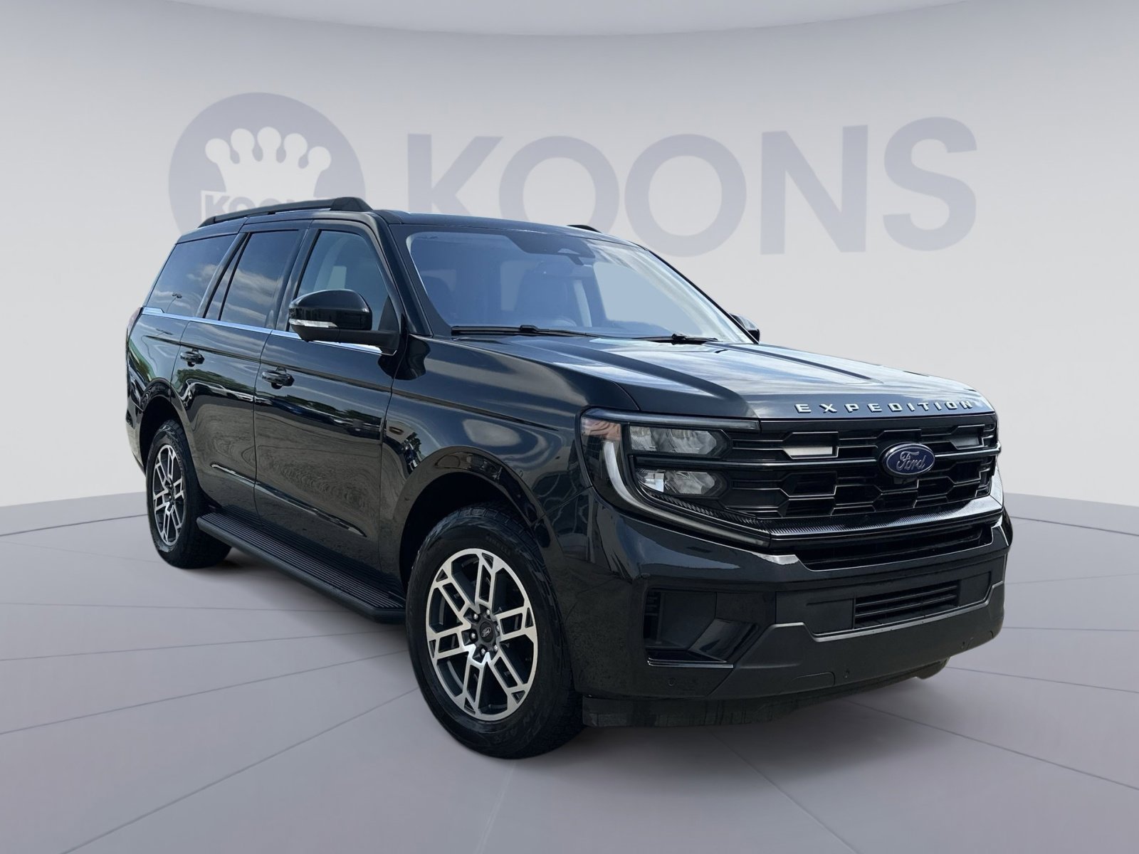 Certified 2025 Ford Expedition Active AWD/4WD image 2