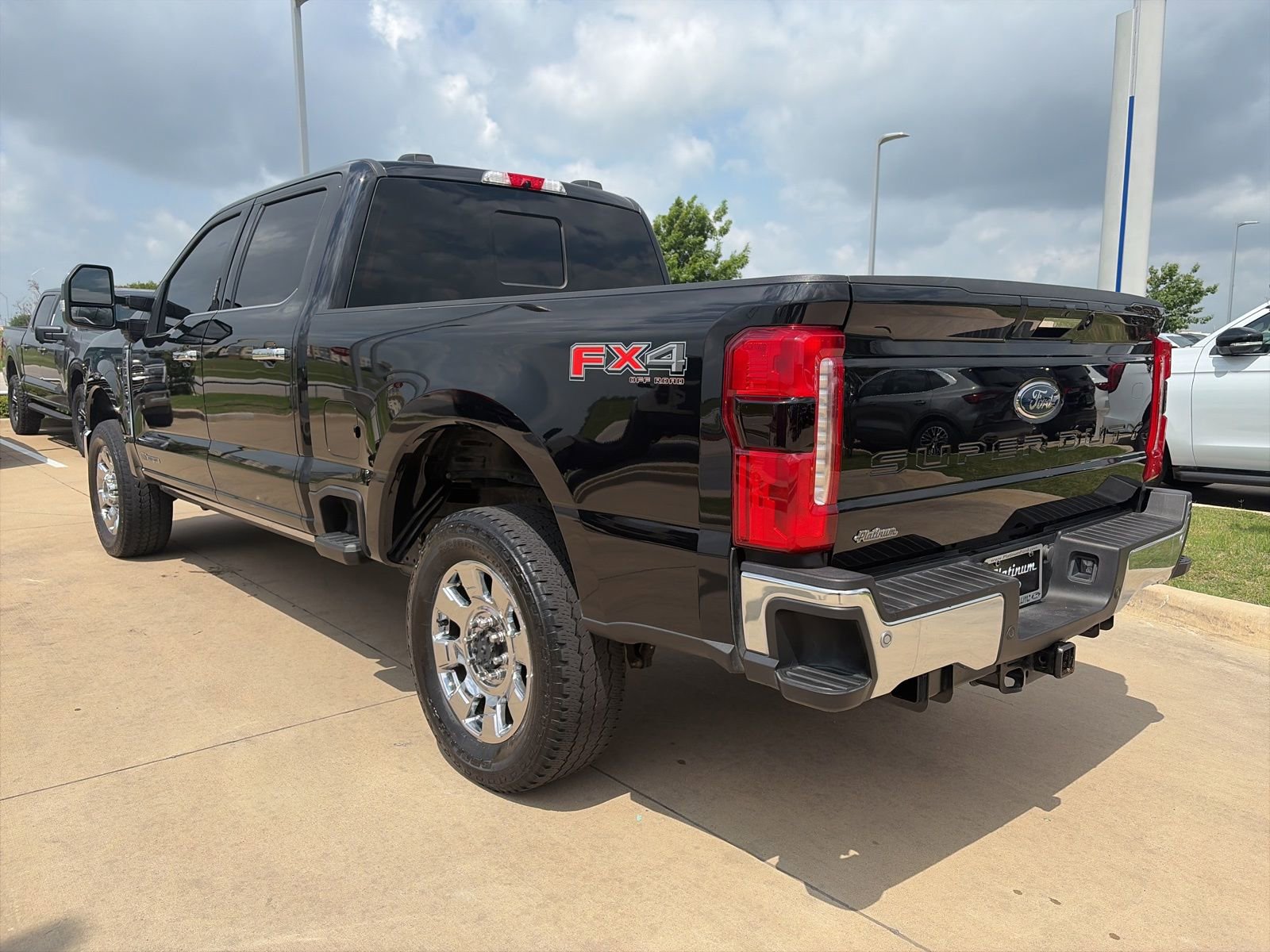 Certified 2024 Ford F250 Lariat w/ Lariat Ultimate Package AWD/4WD image 3