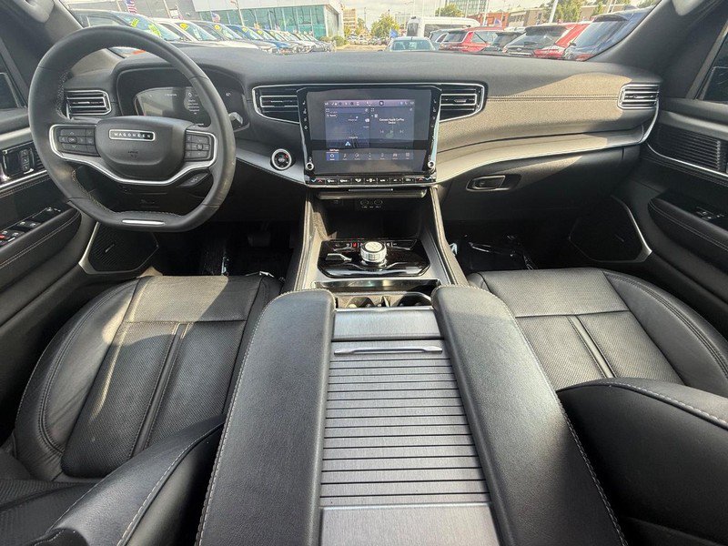 Used 2024 Jeep Wagoneer Series II AWD/4WD image 17