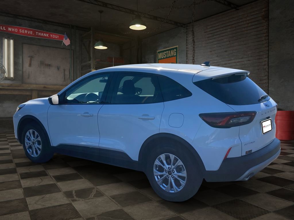 Certified 2025 Ford Escape Active FWD image 4