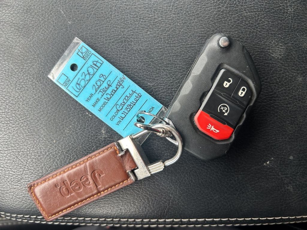 Used 2018 Jeep Wrangler Unlimited Sahara AWD/4WD image 29