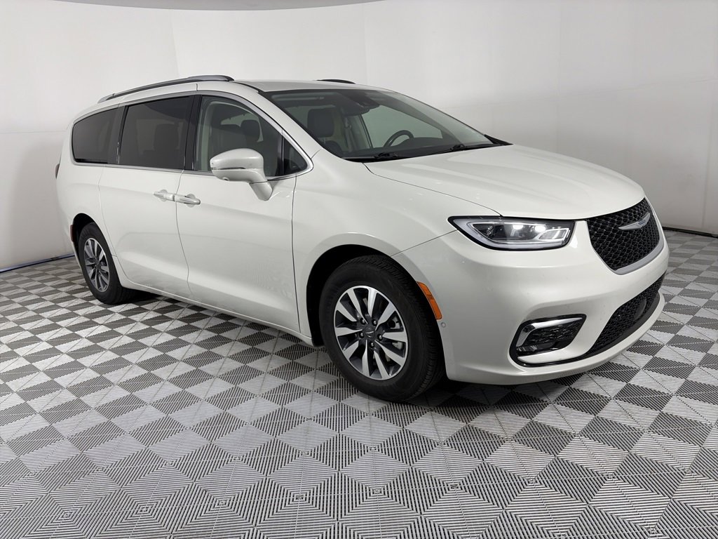 Used 2021 Chrysler Pacifica Touring-L
