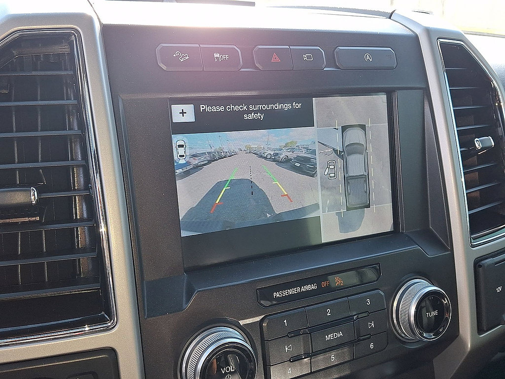 Certified 2019 Ford F150 Lariat w/ Equipment Group 502A Luxury AWD/4WD image 21