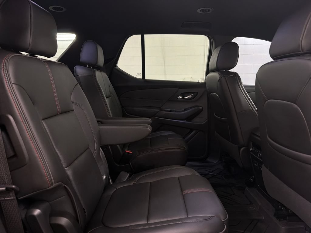 Used 2023 Chevrolet Traverse RS FWD image 31